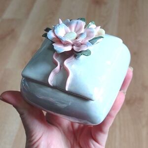 Beautiful Vintage Lusterware Porcelain Flower Trinket Box Cottagecore